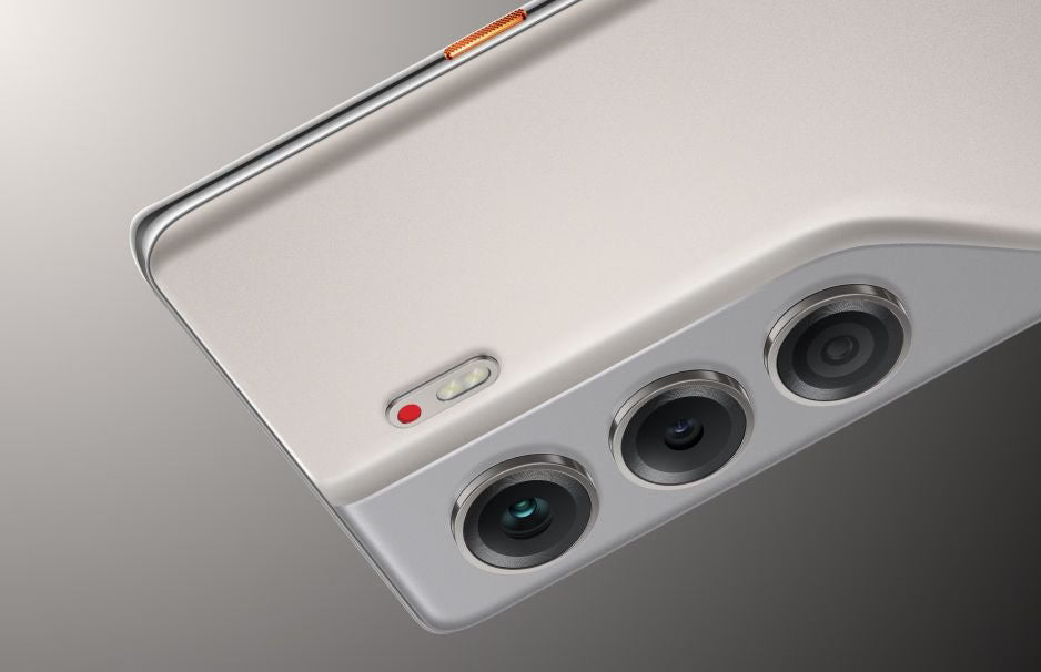 TECNO CAMON 40